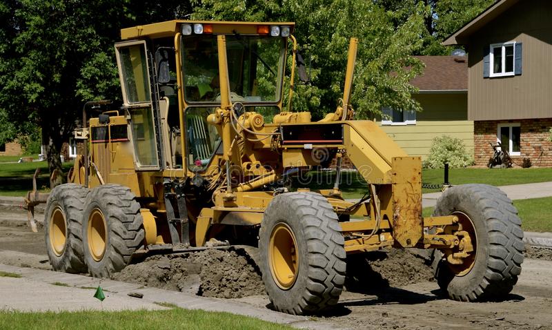 Travaux de voirie 🚧 | Nivelage et réparation des trous des rues en gravier 2024